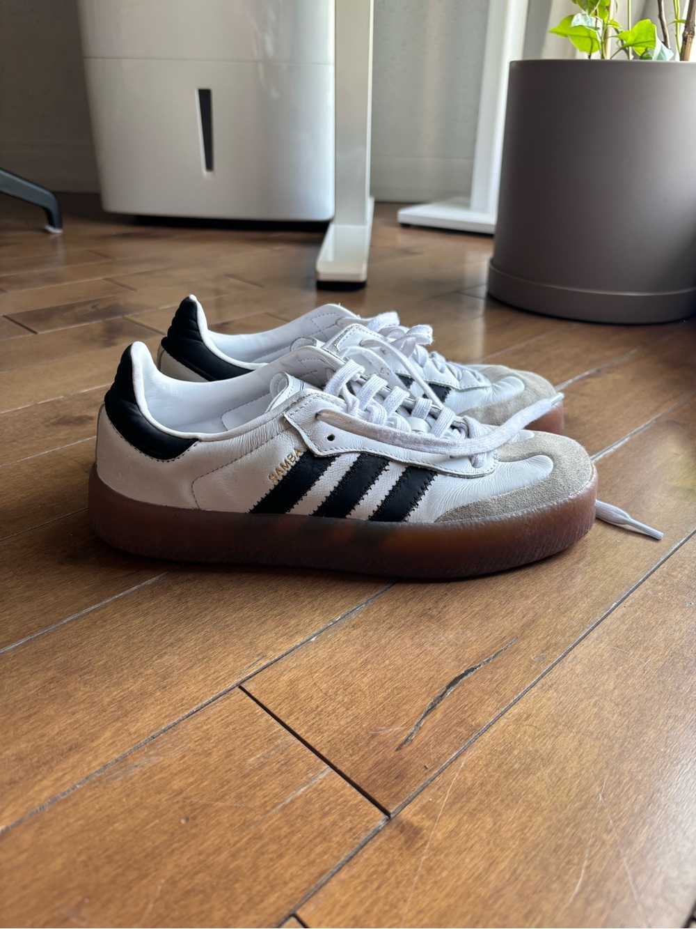 Adidas Sambae Platform Sneaker | White + Blue | Size 7 US | Good Condition